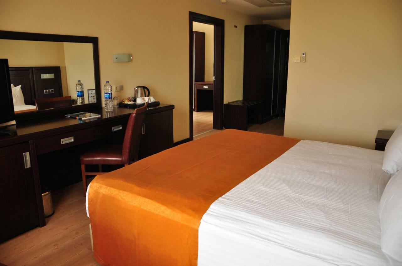 Eser Diamond Hotel Spa & Convention Center İstanbul Silivri Buitenkant foto